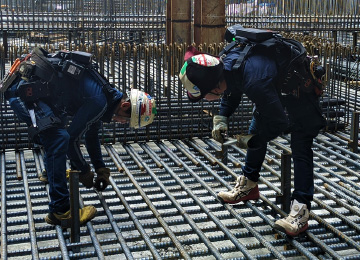 Power-assisted work suits
