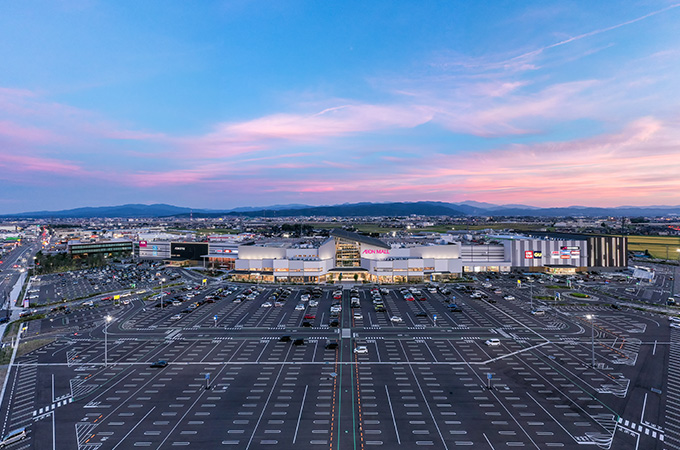 AEON MALL HAKUSAN