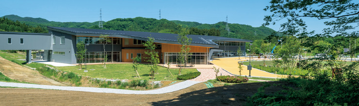 図版:完成となった大熊町役場(福島県双葉郡大熊町)