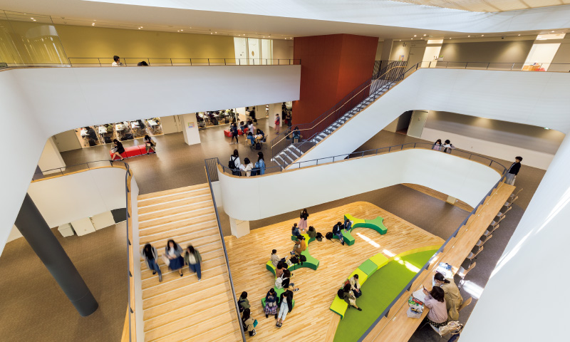 図版:新潟青陵大学・新潟青陵大学短期大学部1号館