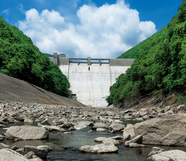 図版:湯西川ダム