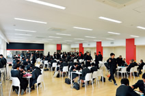 図版：コンビ初仕事となった広島翔洋高等学校食堂改修プロジェクト（写真：広島翔洋高等学校提供）