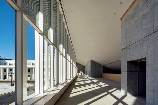 図版:慶應義塾大学日吉記念館