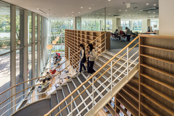 図版:新潟青陵大学・新潟青陵大学短期大学部1号館