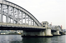 写真：勝鬨橋