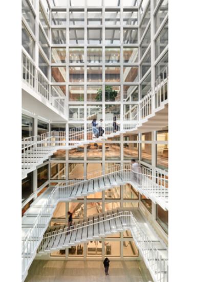 建物中央の吹き抜け空間「K／SHAFT」