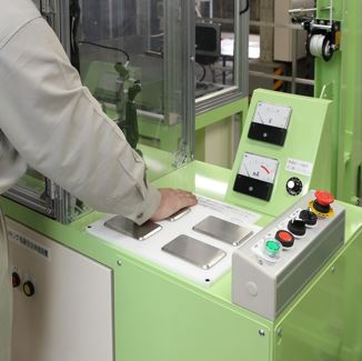 3.感電・過電流・トラッキング・短絡体感装置"