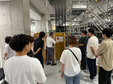 図版：鹿島テクニカルセンター見学の様子 