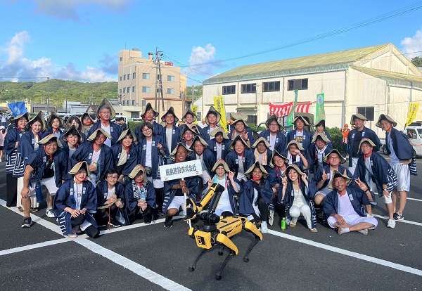 図版：達成感に満ちあふれた集合写真