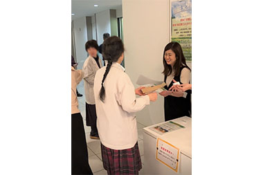 図版：社員食堂での棚田米抽選会