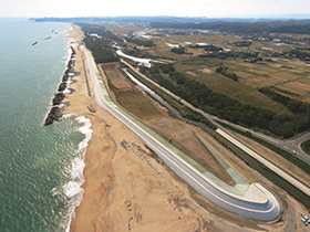 図版：夏井地区海岸堤防工事