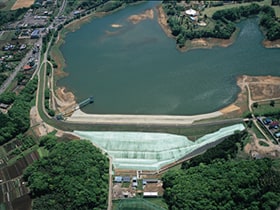 図版：山倉ダム第一堰堤強化