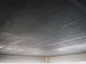 図版：石油桟橋（プレキャスト工法）