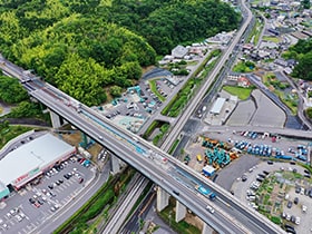 広島自動車道　伴高架橋（上り線）