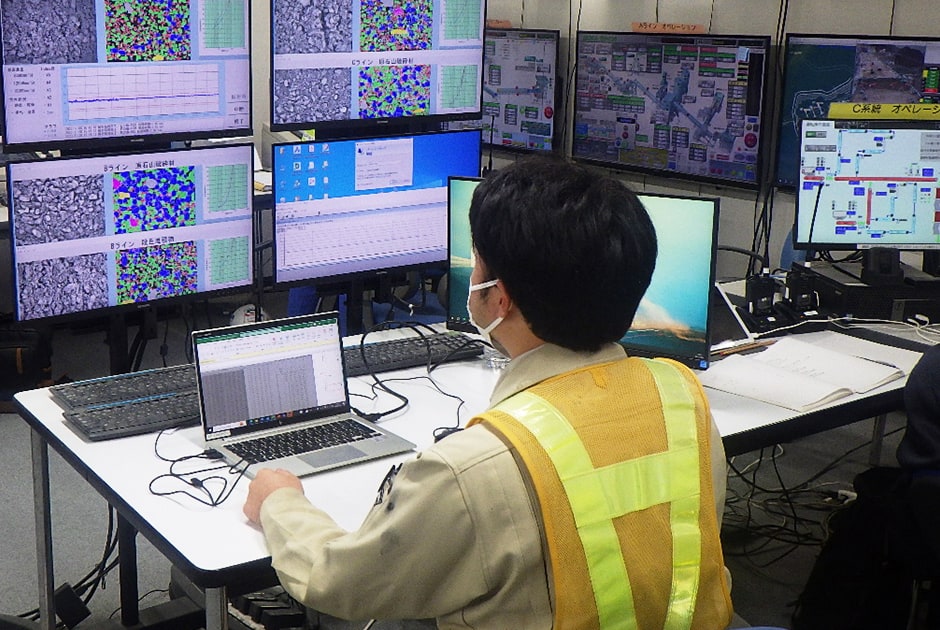 図版：CSG材の全量品質管理技術の開発