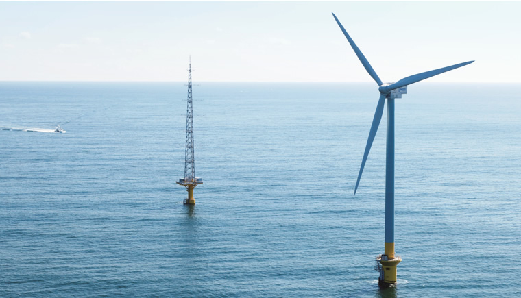 国内初の沖合における本格的着床式洋上風力発電所と風況観測タワー（千葉県銚子沖合）