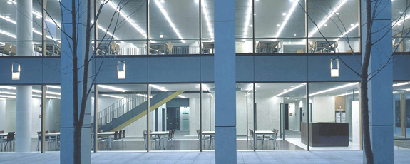 図版:神奈川工科大学 情報学部棟・学生サービス棟・学生プラザのメインイメージ