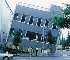 写真:宮城県沖地震