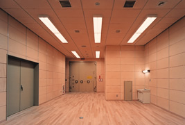 東京都写真美術館収蔵庫